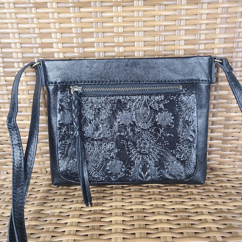 The Sak Sanibel Black Floral Embossed Leather Crossbody Bag Purse Small - Picture 2 of 14